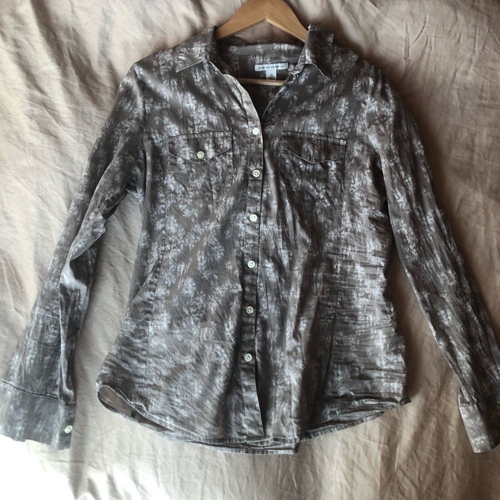 Banana Republic button down lightweight cotton
